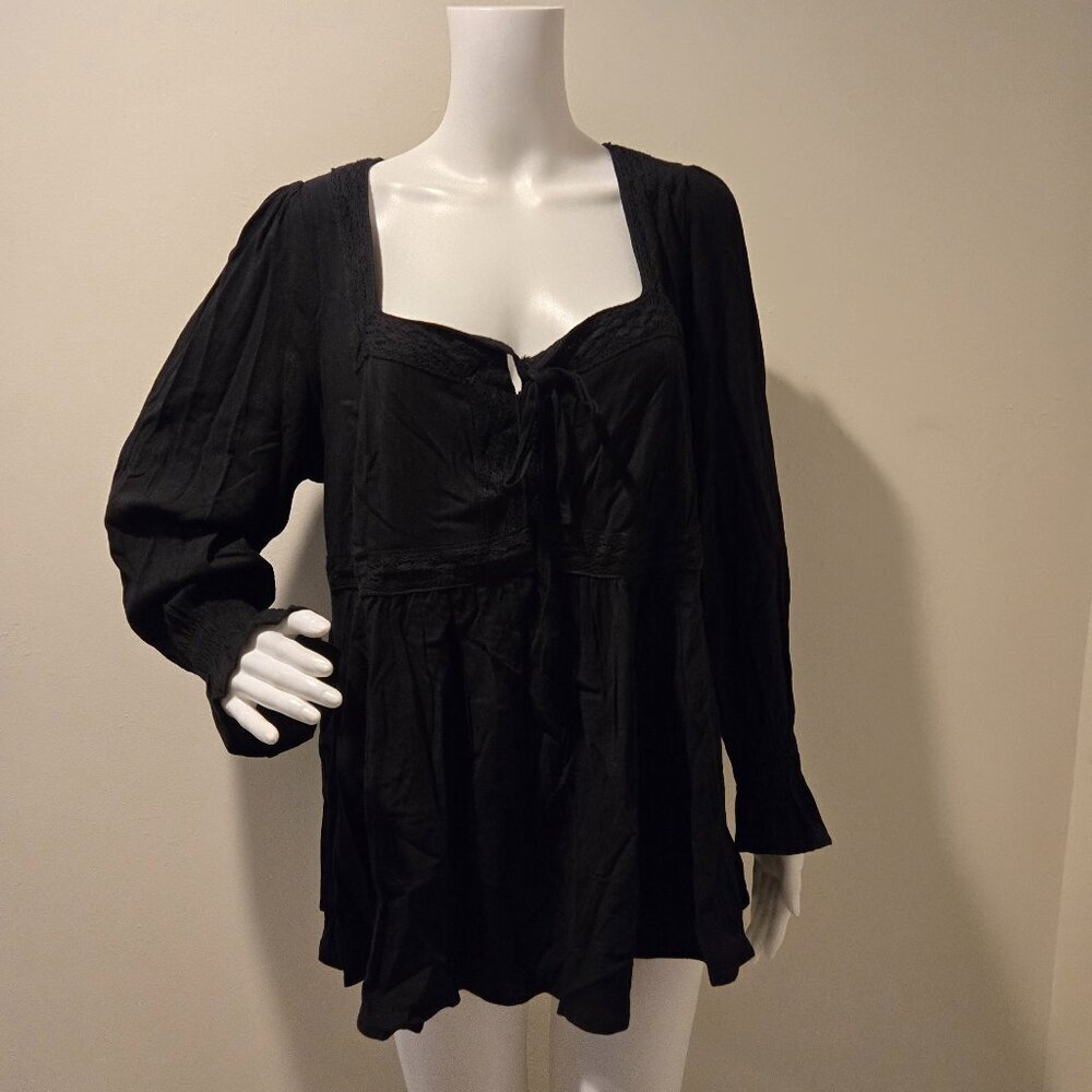 NWT Torrid Babydoll Rayon Slub Lace Trim Long Sleeved Top Black 0/L